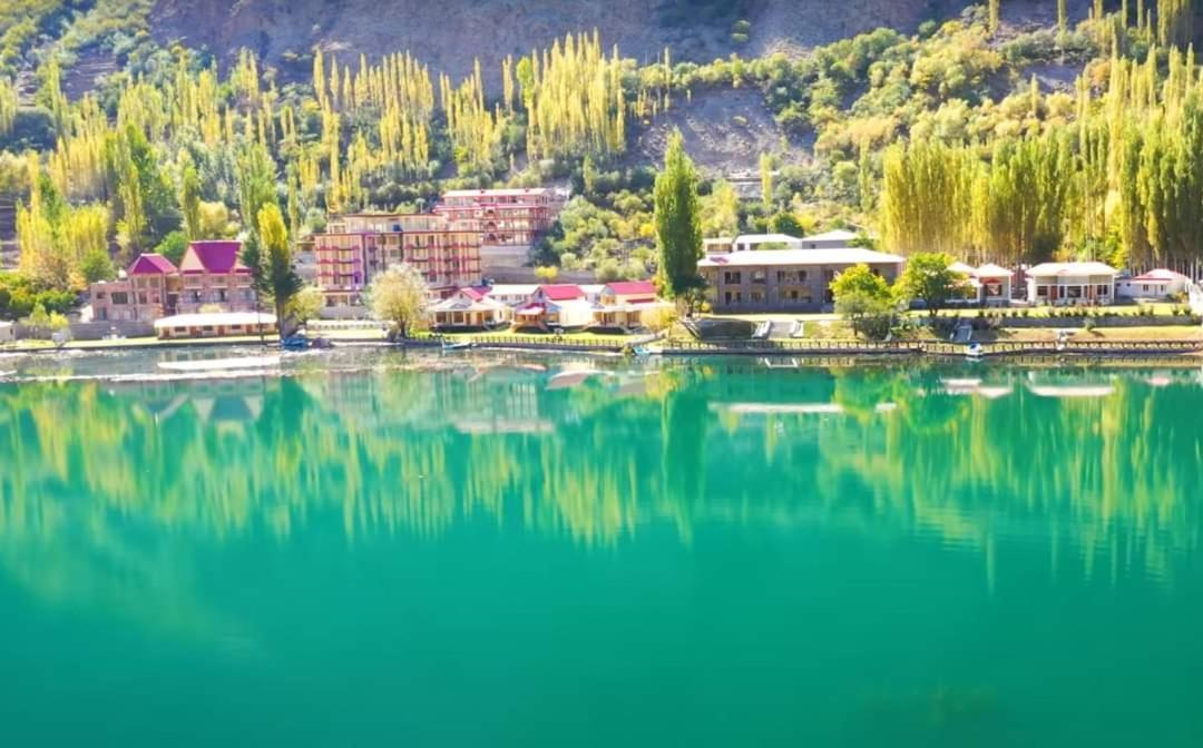 Tibet Hotel Skardu Bagian luar foto