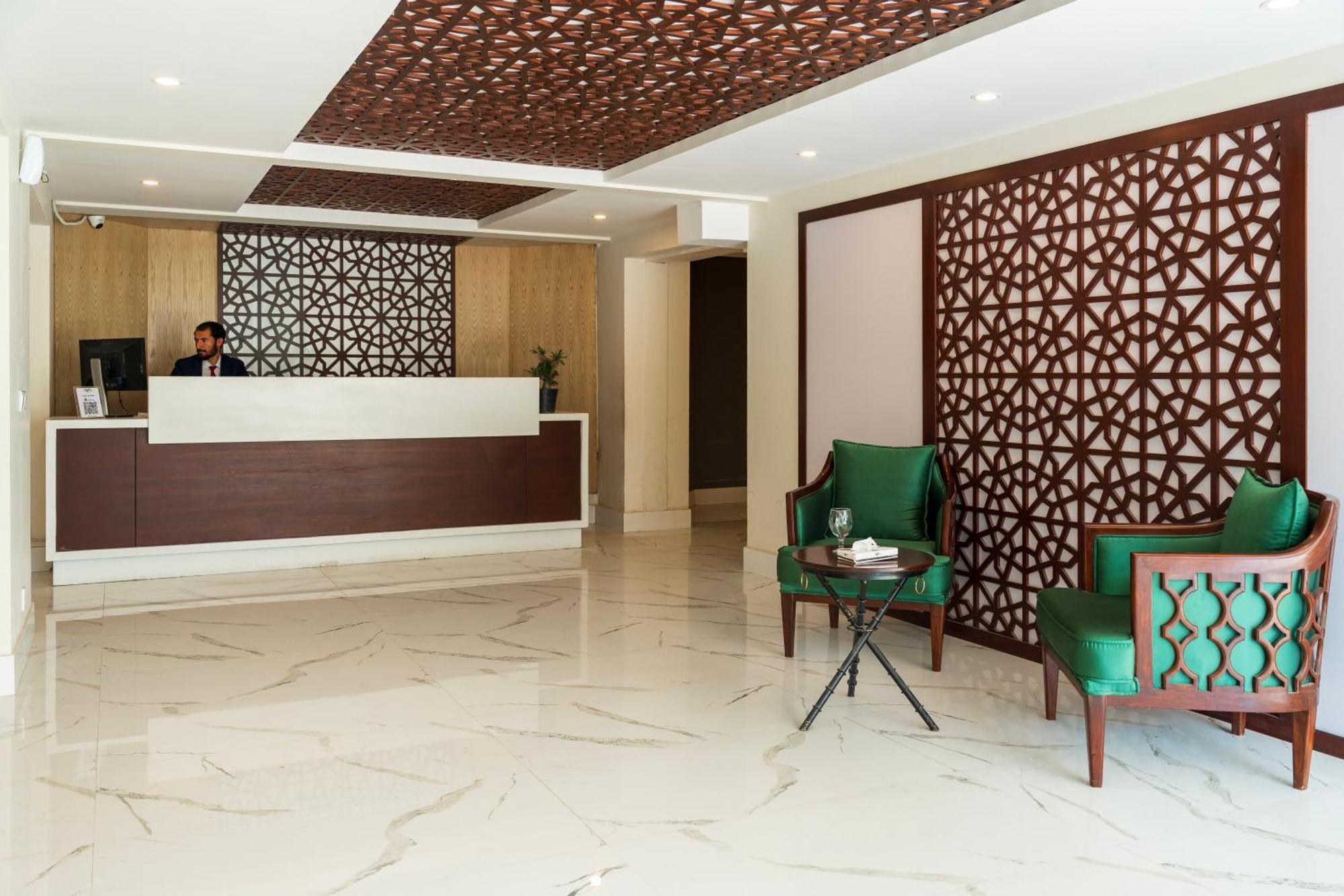 Tibet Hotel Skardu Bagian luar foto